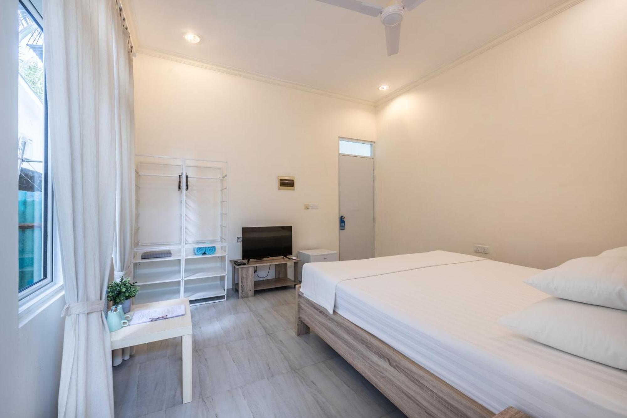 Three Hearts Guesthouse And Villas Fulhadhoo Room photo
