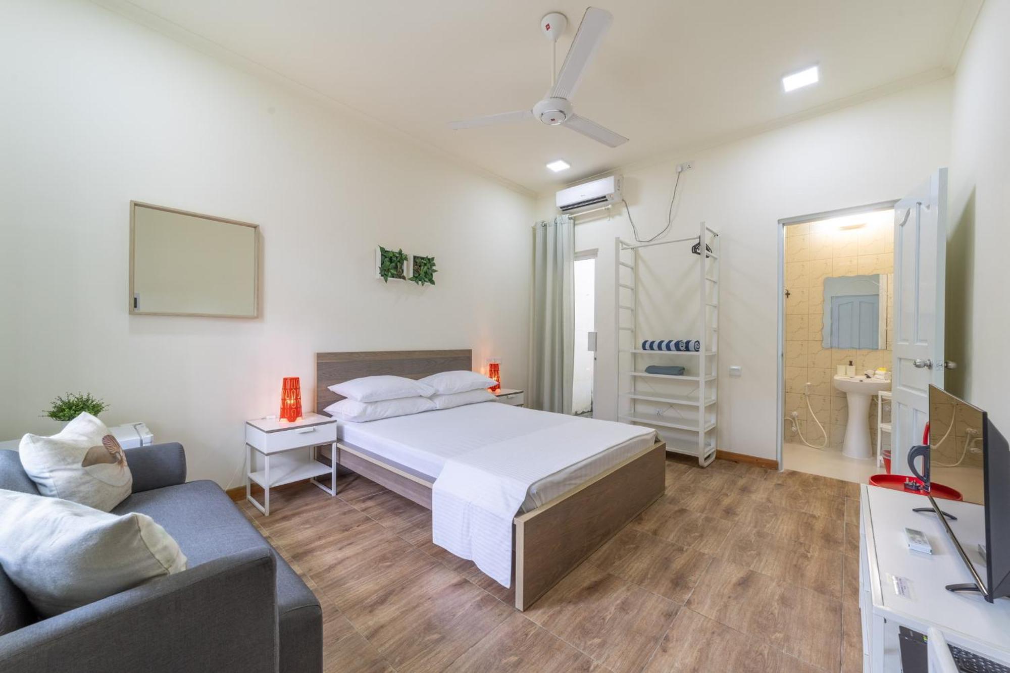 Three Hearts Guesthouse And Villas Fulhadhoo Room photo