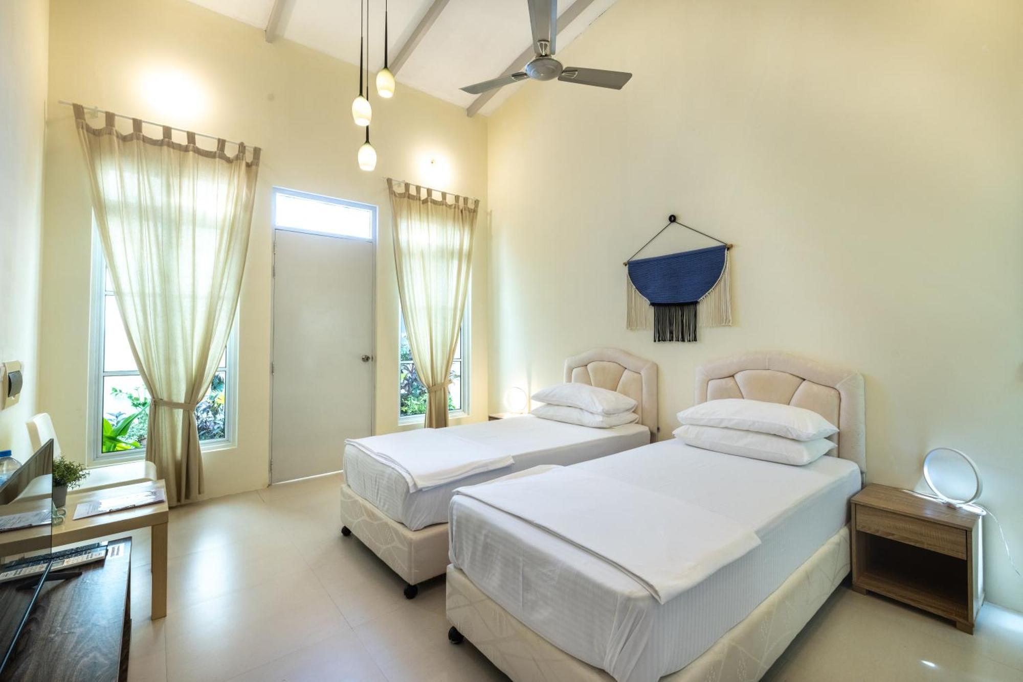 Three Hearts Guesthouse And Villas Fulhadhoo Room photo