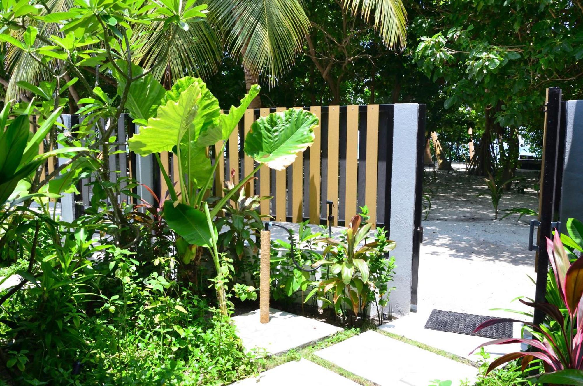 Three Hearts Guesthouse And Villas Fulhadhoo Room photo